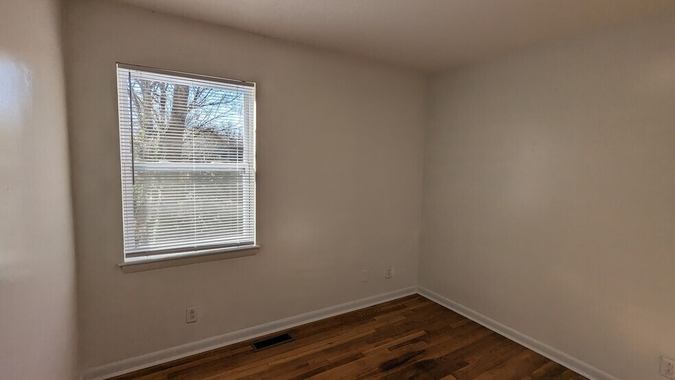 More Photos Of 1507 Tucker St, Greensboro Apartments For Sale