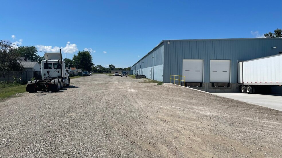 More Photos Of 1722 Hayes Ave, Sandusky Warehouse For Lease