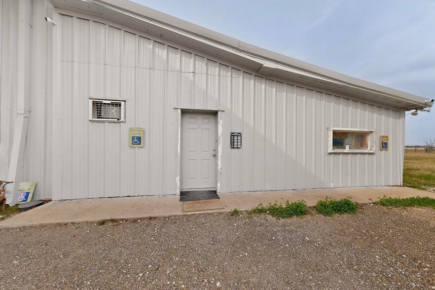 More Photos Of 700 E Main St, Richland Warehouse For Sale