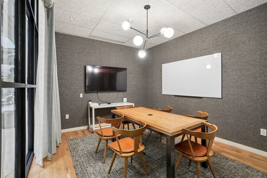 More Photos Of 4201 Main St, Houston Coworking Space