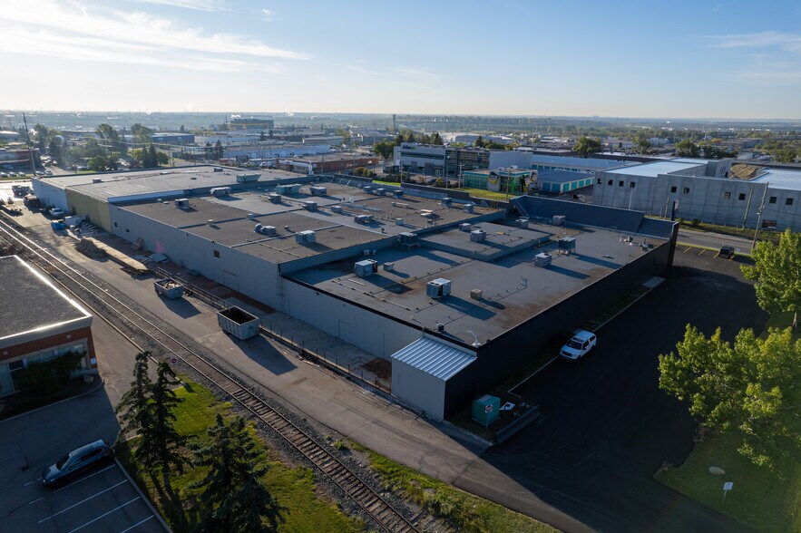 More Photos Of 1010 42nd Ave SE, Calgary Bowling Alley For Lease