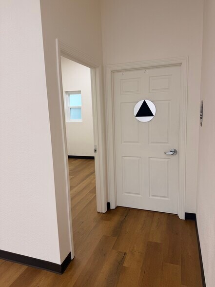 More Photos Of 423-425 Bancroft Ave, San Leandro Freestanding For Lease
