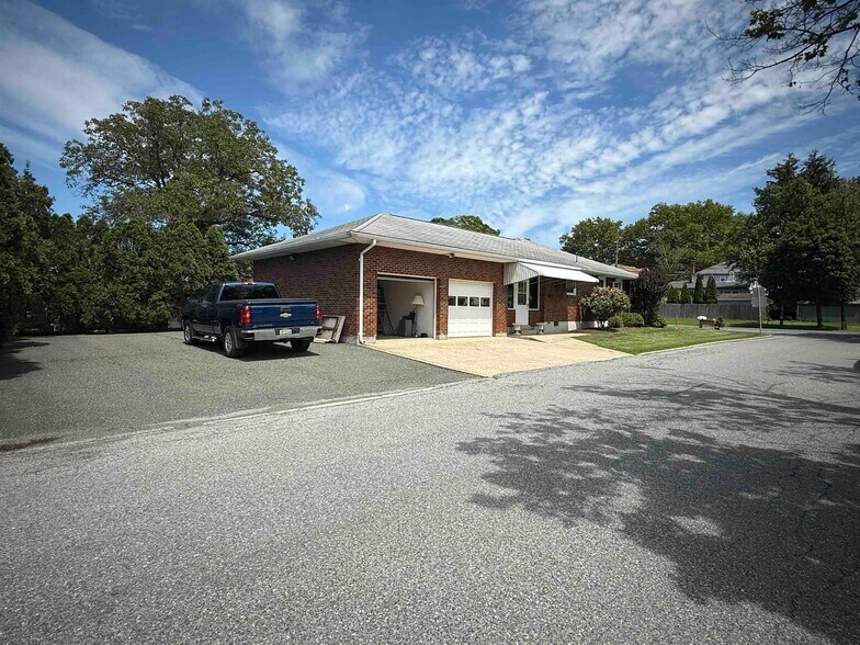 More Photos Of 3127 W Emaus Ave, Allentown Office Residential For Sale