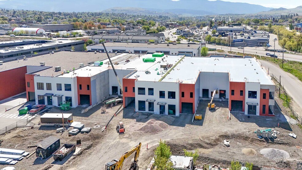 More Photos Of 4605 34 St, Vernon Distribution For Lease