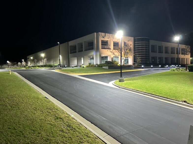 More Photos Of 2674 Westhills Ct, Simi Valley Manufacturing For Lease