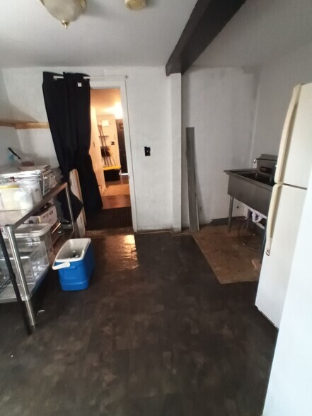 More Photos Of 2051-2055 Springfield Ave, Vauxhall General Retail For Lease