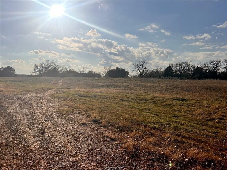 More Photos Of Fm-1469, Marquez Land For Sale