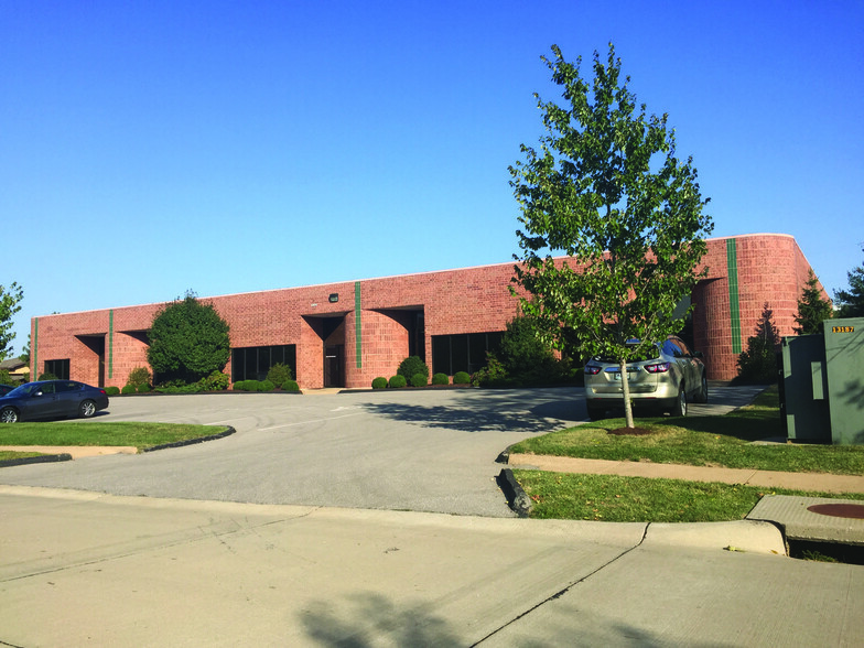 Primary Photo Of 12125 Bridgeton Sq, Bridgeton Office For Lease