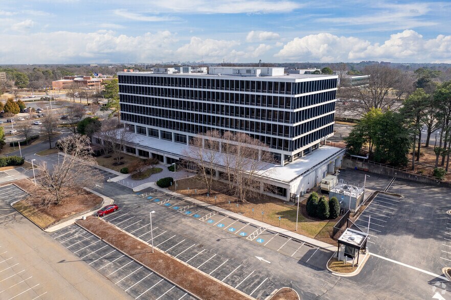 More Photos Of 6603 W Broad St, Richmond Office For Lease