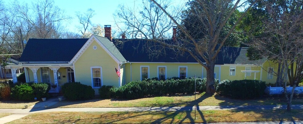 More Photos Of 132 E College St, Griffin Hospitality For Sale