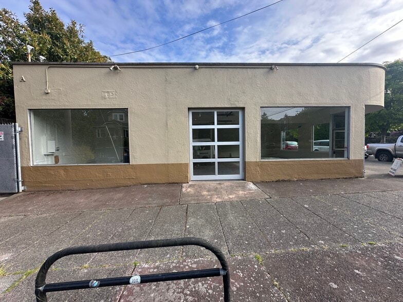 More Photos Of 8310-8318 8th Ave NW, Seattle Storefront Retail Office For Lease