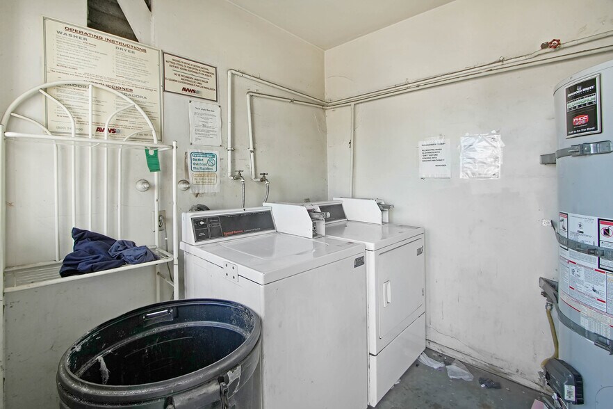 More Photos Of 11763 Hamlin St, North Hollywood Multifamily For Sale