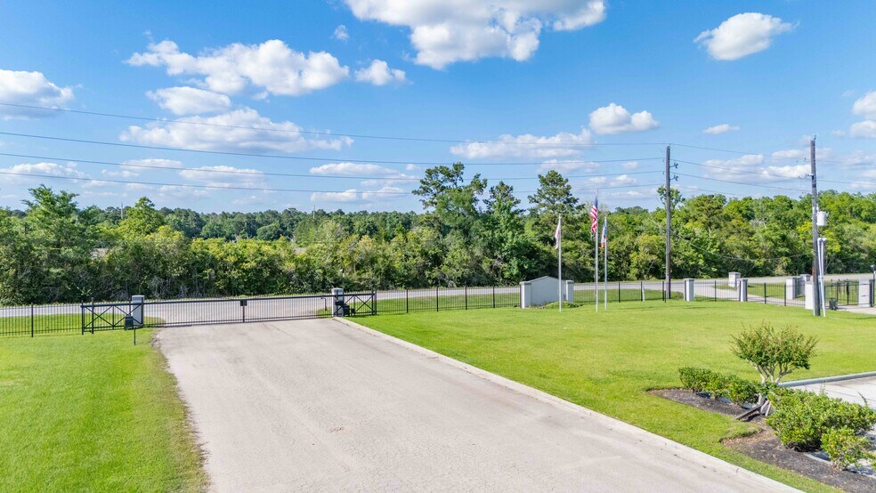 More Photos Of 820 Old Atascocita Rd, Huffman Distribution For Sale