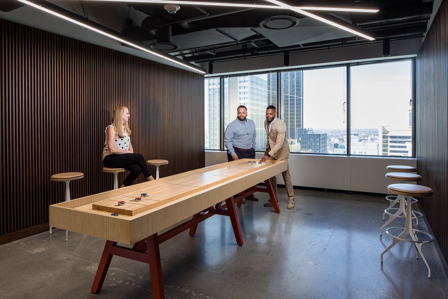 More Photos Of 100 Peachtree St NW, Atlanta Office For Lease