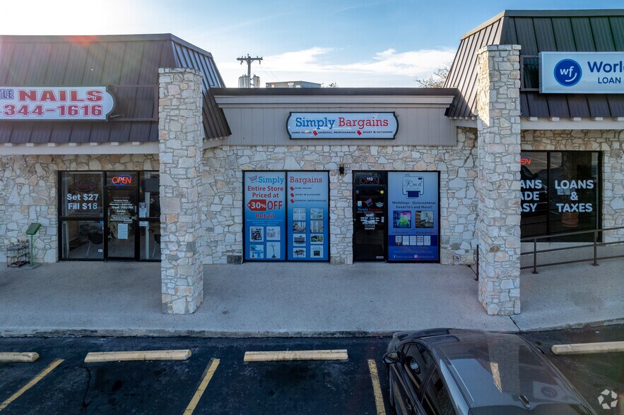 More Photos Of 5525 Blanco Rd, San Antonio Unknown For Lease