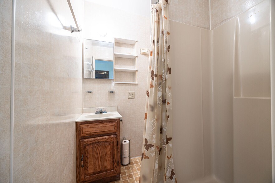 More Photos Of 1313 Irvin Ave SW, Live Oak Apartments For Sale