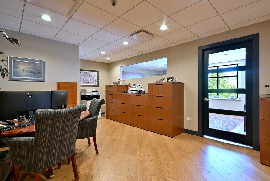 More Photos Of 25-41 E Main St, Roselle Service Station For Sale