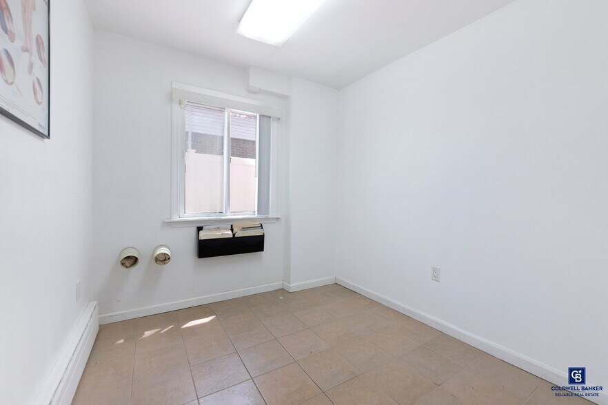 More Photos Of 163-05 91st St, Howard Beach Office Residential For Lease