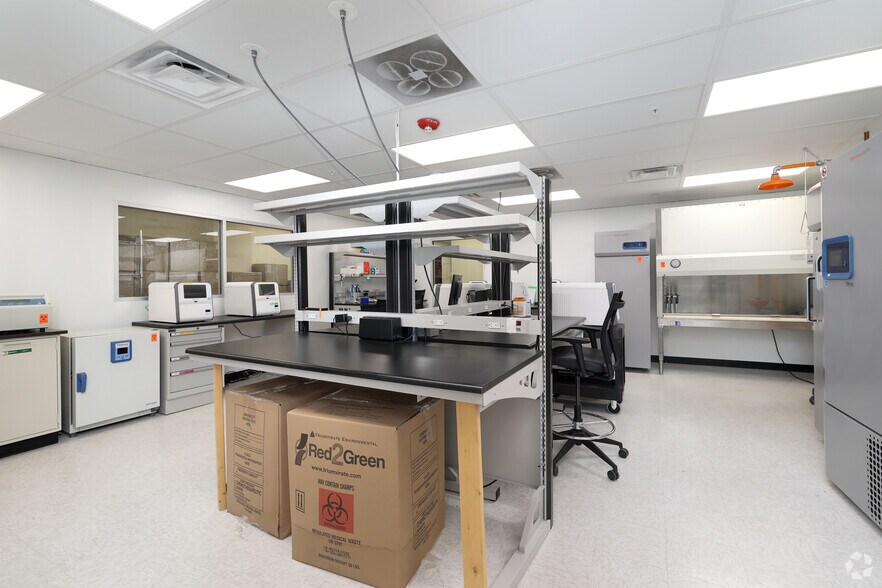 More Photos Of 500 Cummings Ctr, Beverly Office For Lease