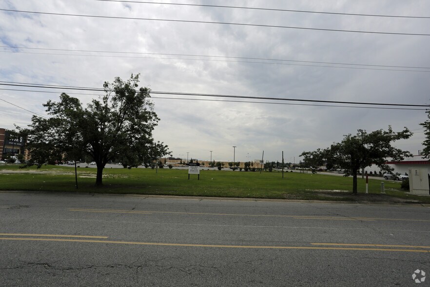 More Photos Of 501 Eastgate Dr, Goldsboro Land For Lease