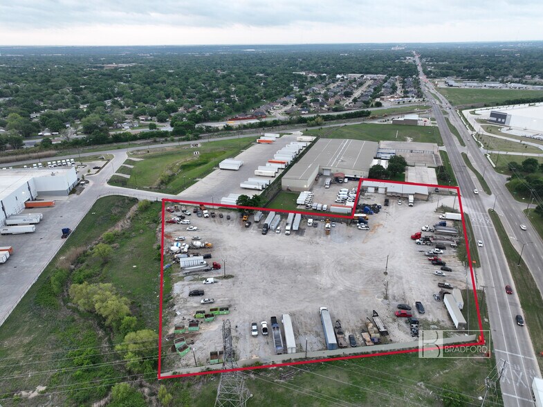 More Photos Of 3900 N Beach St, Haltom City Warehouse For Sale