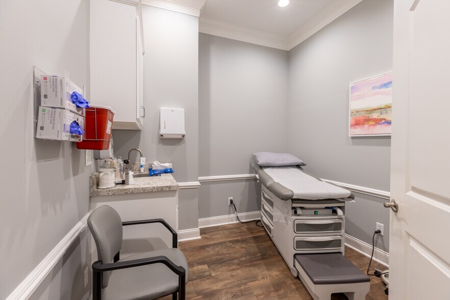 More Photos Of 414 5th Ave, Albany Medical For Sale