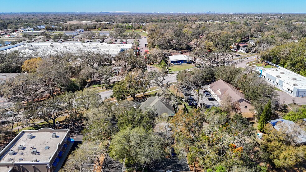 More Photos Of 3203 Lithia Pinecrest Rd, Valrico Medical For Sale