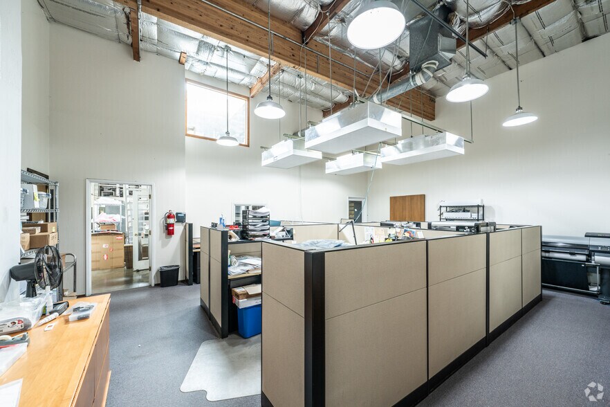 More Photos Of 5981 Graham Ct, Livermore Distribution For Sale