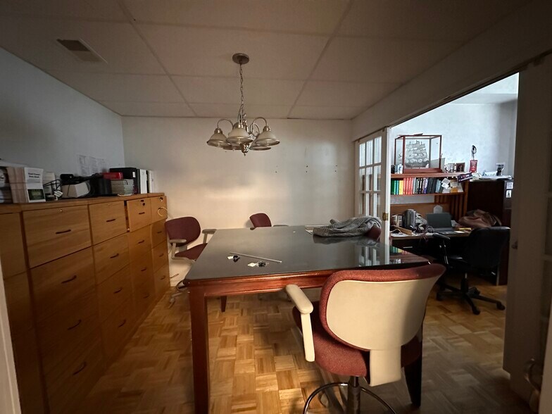 More Photos Of 420-440 Carey St, Deerfield Manufacturing For Sale