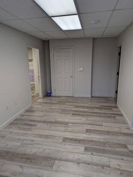 More Photos Of 535 S Emporia St, Wichita Flex For Lease