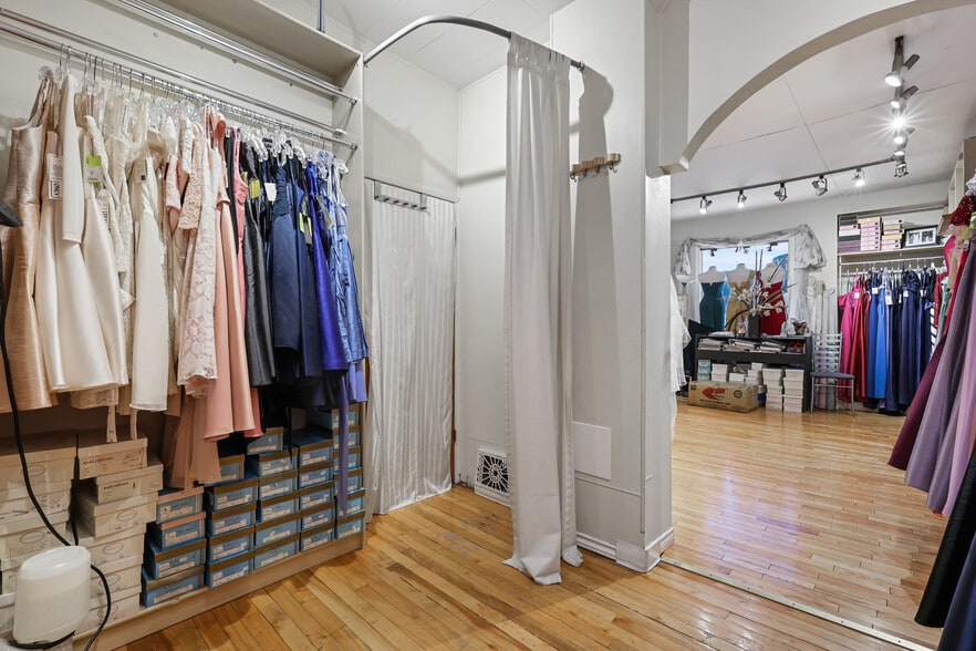 More Photos Of 620 Marsh Rd NE, Calgary General Retail For Lease