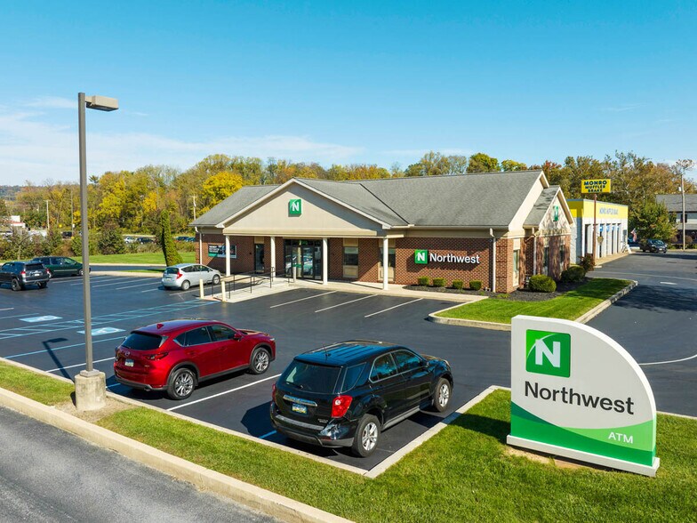 More Photos Of E Market St, York Unknown For Lease