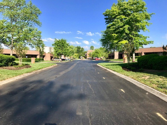 More Photos Of 900 E Hill Ave, Knoxville Office For Lease