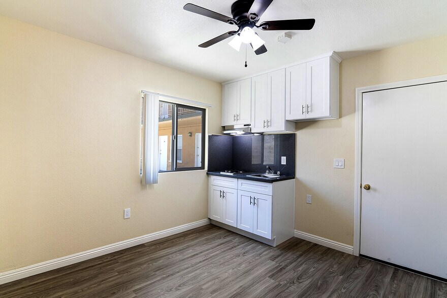 More Photos Of 1930 S Oxford Ave, Los Angeles Apartments For Sale