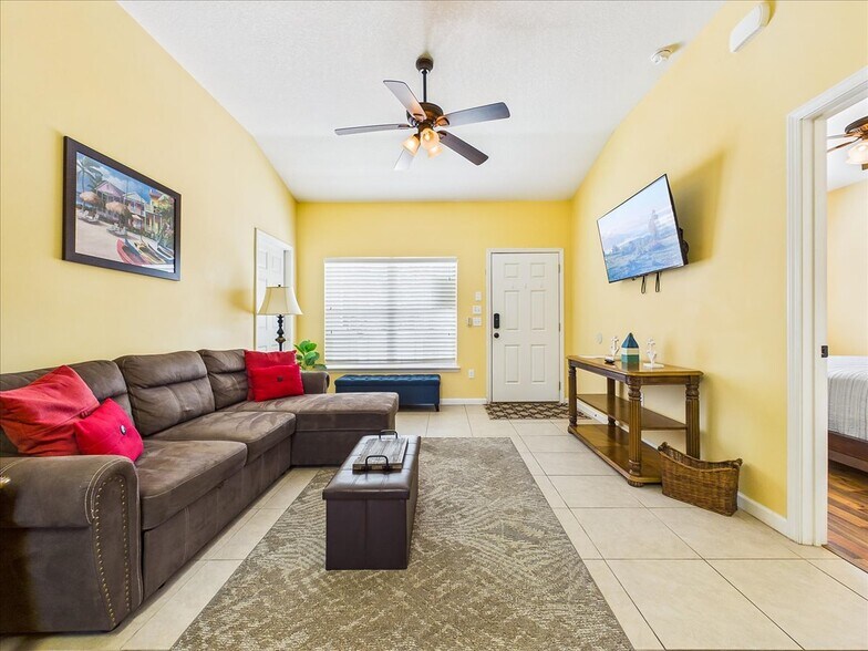 More Photos Of 100 Pilothouse Ct, Palatka Multifamily For Sale