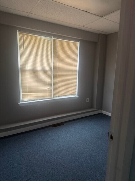 More Photos Of 25 E Laurel Rd, Stratford Medical For Sale