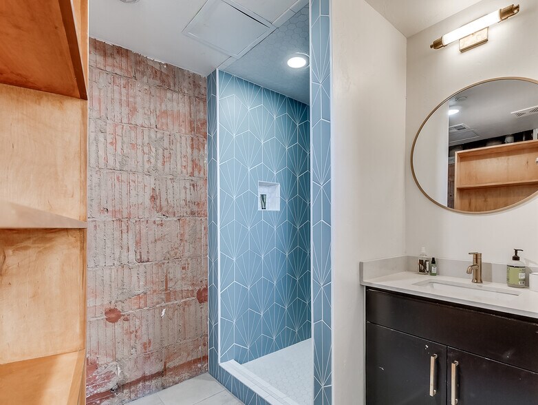 More Photos Of 204 N Robinson Ave, Oklahoma City Office Residential For Lease