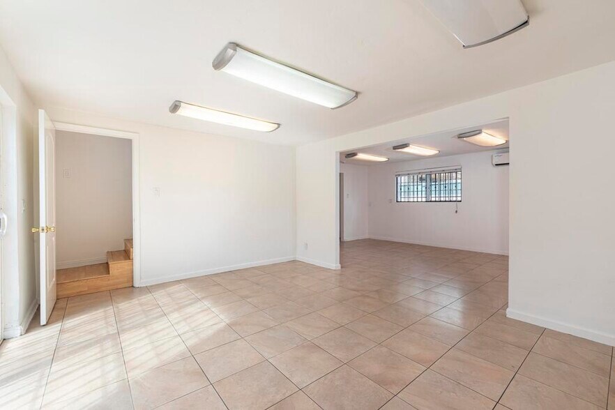 More Photos Of 31 Fulton Ave, Pasadena Light Manufacturing For Sale