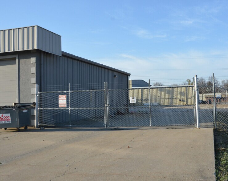 More Photos Of 2929 SW US Highway 40, Blue Springs Office For Sale