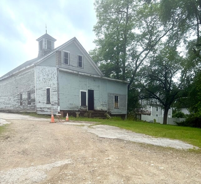 More Photos Of 28B Main St, Raymond Industrial For Sale