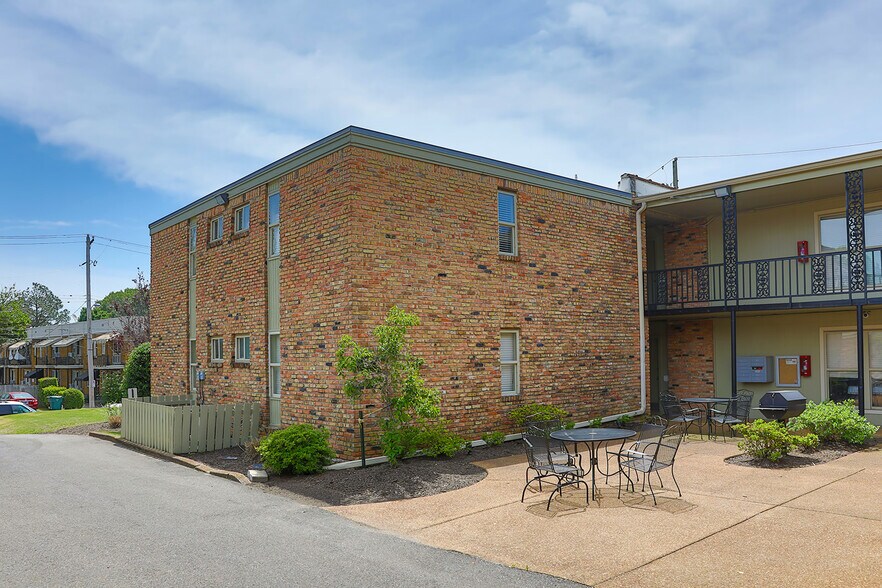 More Photos Of 207 S Barksdale St, Memphis Apartments For Sale