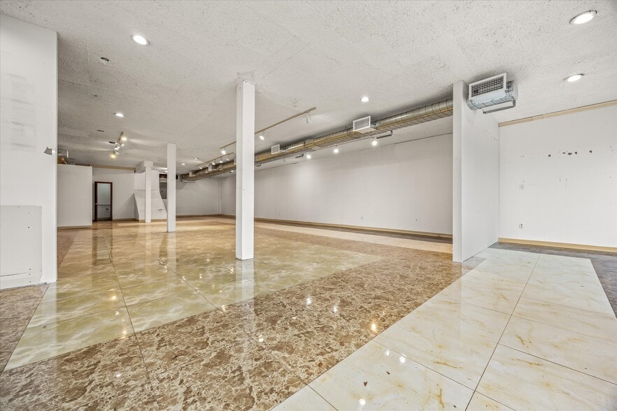 More Photos Of 7320 Grand Ave, Maspeth General Retail For Sale