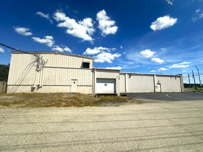 More Photos Of 3731 W Alexandersville Bellbrook Rd, Dayton Warehouse For Sale