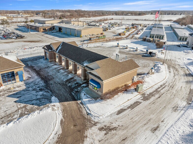 More Photos Of 8858 N Telegraph Rd, Newport Carwash For Sale