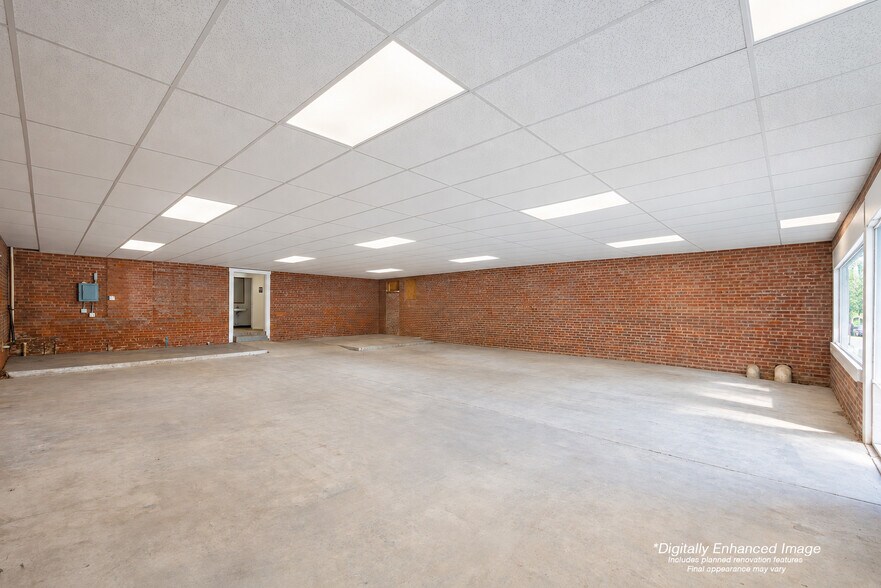 More Photos Of 121 Thompson St, Pittsboro Freestanding For Lease