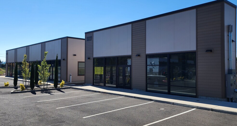 More Photos Of 3227-3231 Columbia House Blvd, Vancouver Unknown For Lease