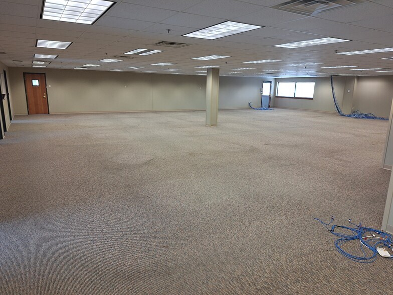 More Photos Of 474 45th St, Fargo Office For Lease