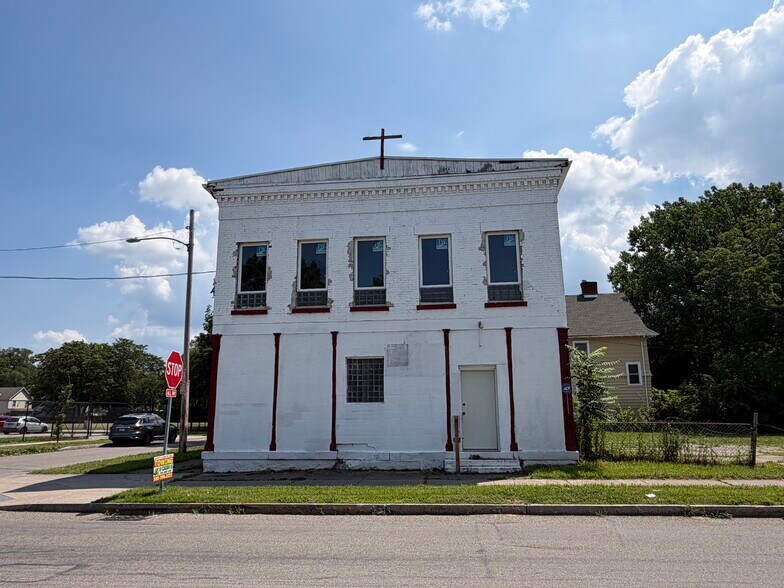 Primary Photo Of 230 Reynolds St, Rochester Flex For Sale