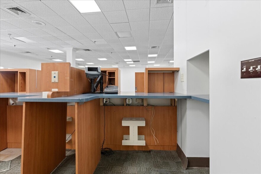 More Photos Of 431 Route 513, Califon Supermarket For Lease