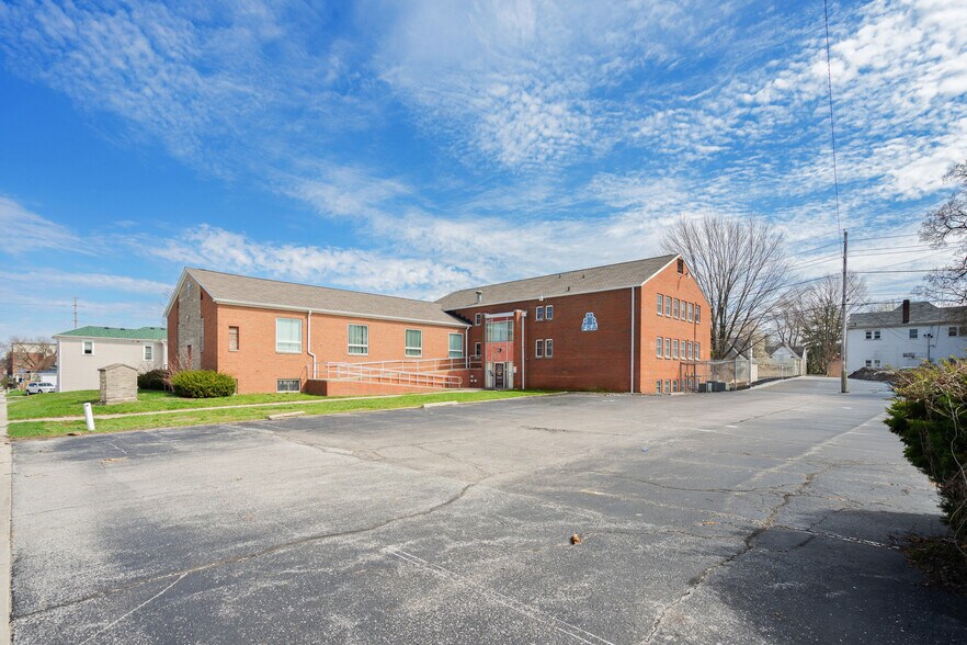 More Photos Of 618 S Main St, Kokomo Specialty For Sale